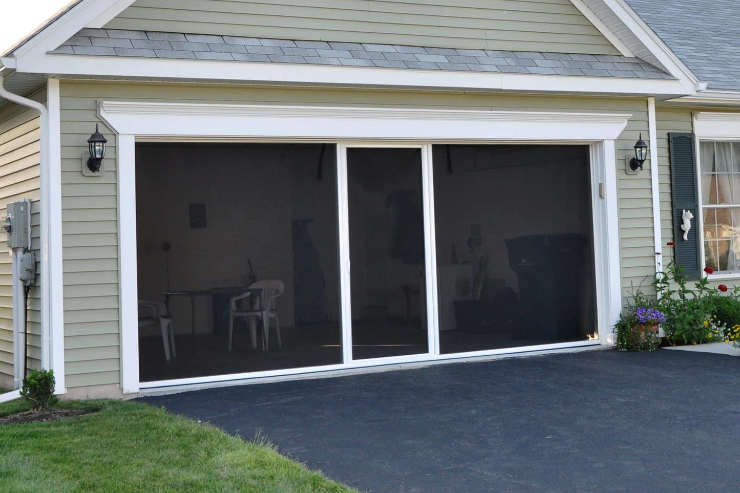 Black PVC Coated Polyester Screen | 8–16' W | 9' or 10' H
